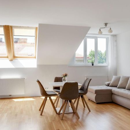 Elegant Apartment In Vienna With Patio Dış mekan fotoğraf