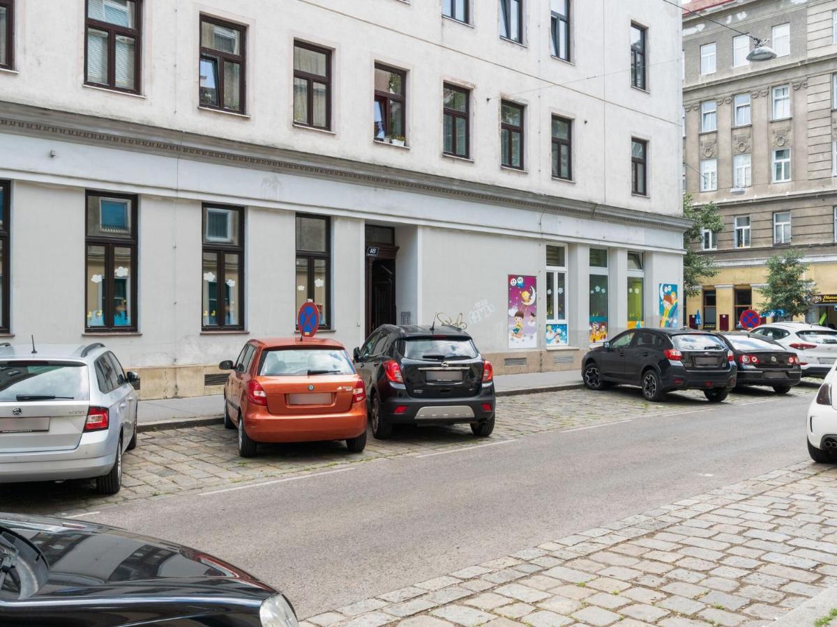 Elegant Apartment In Vienna With Patio Dış mekan fotoğraf