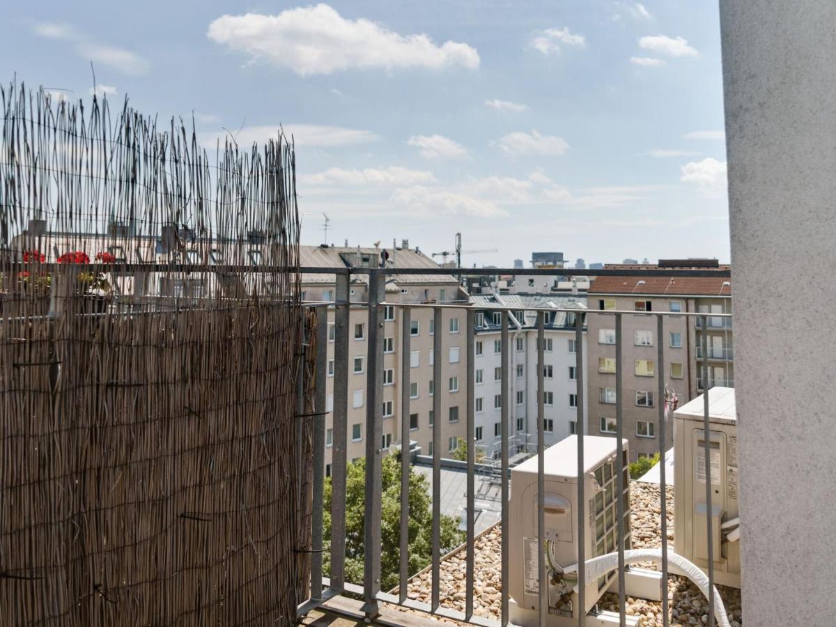 Elegant Apartment In Vienna With Patio Dış mekan fotoğraf